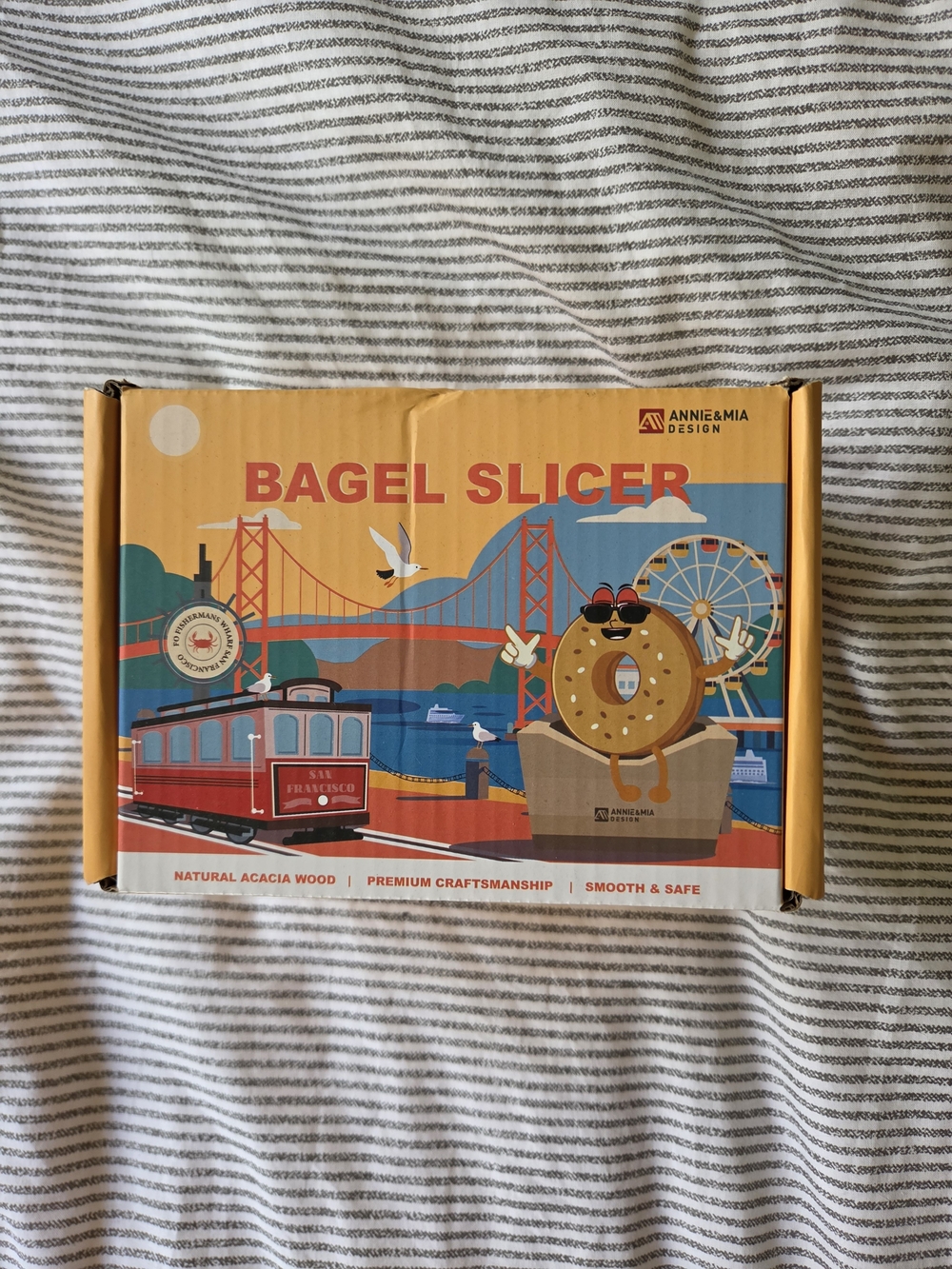 Annie & Mia Design Bagel Slicer - Natural Acacia Wood